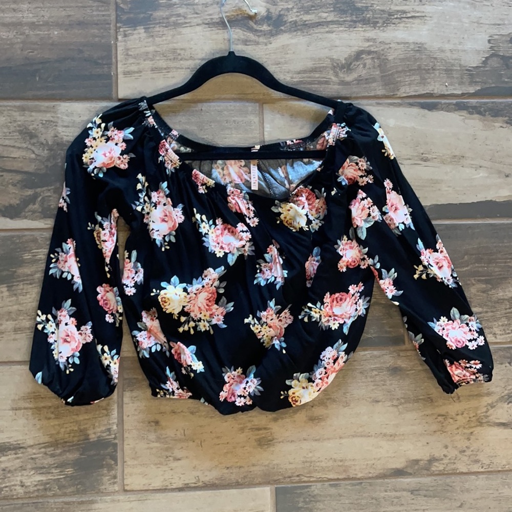 Floral Mezzanne crop top medium
